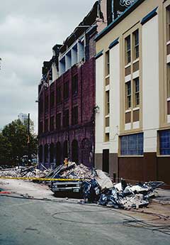 GAP store collapsed in Loma Prieta in 1989